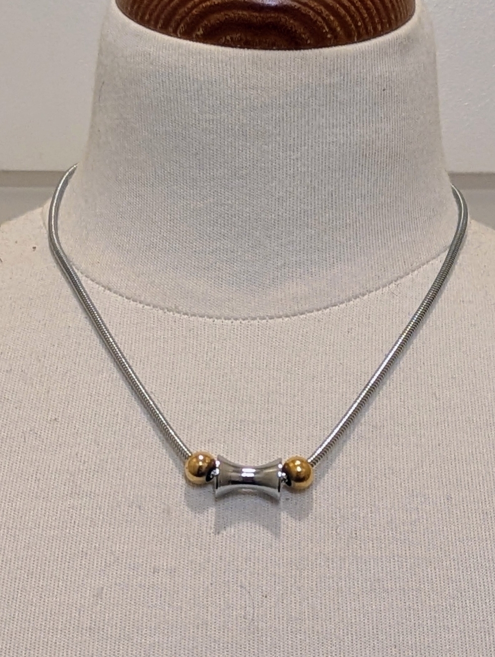 3/$30 EUC Vintage 70s Steel Snake Chain Necklace with Silver And Goldtone Beads
